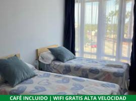 ALZIRA BONITA APARTAMENTO CON DOS HABITACIONES CON VISTAS AL RiO JUCAR，位于阿尔齐拉的酒店