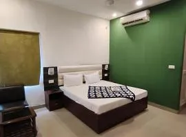 Hotel Green Land