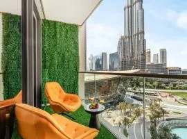 Burj And Fountain View Luxury 2BR Apartment in Downtown Dubai