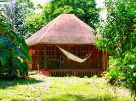 Huasquila Amazon Lodge，位于Cotundo的酒店