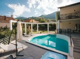 Dolce Luxury Villa