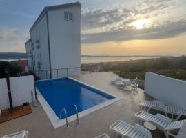 Hillside Residence Crikvenica，位于茨里克韦尼察的酒店