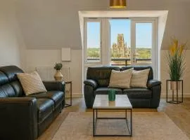 Spacious 3B Duplex Durham Centre