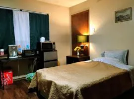 Golden Sunflower's Apt D1