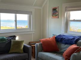 Lamoine Cabin，位于Lamoine Beach的酒店