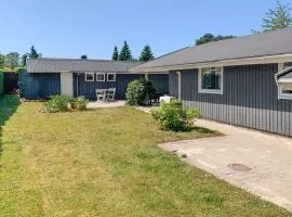 Beautiful Home In Ølsted With Wifi