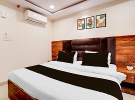 Super Townhouse Hotel Rachna Inn，位于Vibhuti Khand的酒店