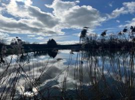 Holiday Home in Isenay near Lake and Forest，位于Isenay的酒店