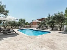 Apartment In Villa With Pool