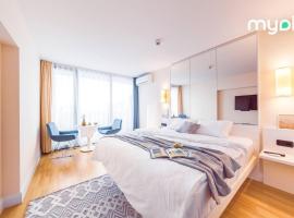 Hotel Orbi City Apart Sea View，位于巴统的酒店