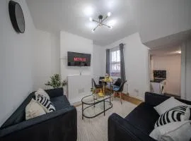 The Hampden House - Sleeps 7