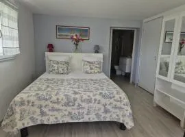 Chambre double avec salle de bain privative