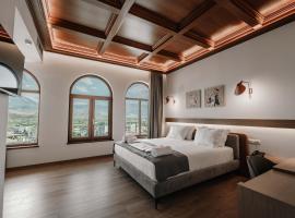 Sharm Hotel Luxury，位于吉诺卡斯特的酒店