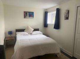 Central Halifax one Bedroom apartment in Clayton Park，位于哈利法克斯的酒店