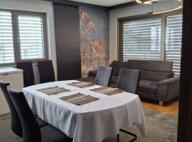 3 Zimmer Wohnung，位于玛丽亚莱泽多夫的带停车场的酒店