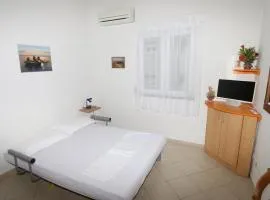 Dugiš studio-no parking