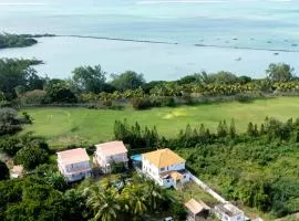Grand Gaube Golf Sea View Apartment