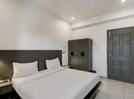 Townhouse South City 2 Sector 49 Gurgaon，位于古尔冈的酒店