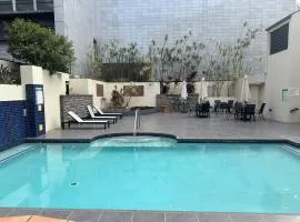 Beautiful Hotel Rooms Free Parking