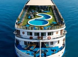 Nile Cruise LUXOR every Saturday from LOUXR 4 nights & every Wednesday from ASWAN 3 nights，位于卢克索卢克索国际机场 - LXR附近的酒店