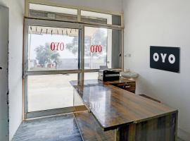 Hotel O New River View，位于Jhājhar的酒店