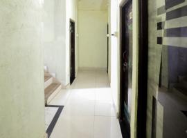 Hotel O Celebrity，位于Chandrapur的酒店