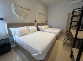 Almera Vallarta Hotel Suites，位于新巴利亚塔的酒店