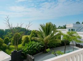 PAVOTEL Hotel & Resort，位于Cihideung的酒店