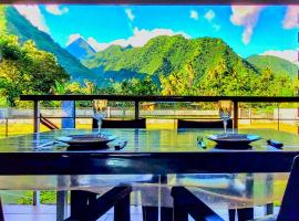 Teahupo'o Lodge Tahiti - Studio Natura - climatisé - entre mer et montagne - paddle et canoe offerts，位于Teahupoo的酒店