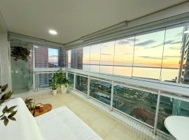 Apto estiloso com vista para ba&iacute;a，位于贝伦的带热水浴缸的酒店