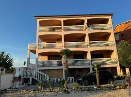 Apartments Bernarda 2，位于宁的酒店