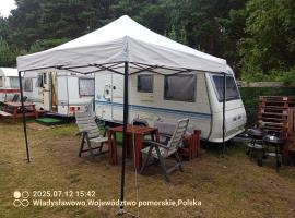 Zielony Port Centrum Władysławowa 50 m do plaży，位于弗瓦迪斯瓦沃沃的酒店