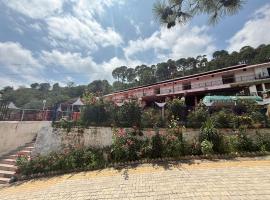 Hotel The Premium Villa Himalaya Hill，位于Kūd的酒店