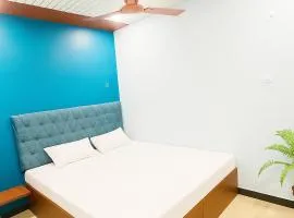 Ujjain Hotel Josh! J! Near Shri Mahakaleshwar Jyotirlinga Temple And Railway Station - Providing Fully Air Conditioned & Spacious Rooms With Free Wi-fi Facility - Free Parking And Excellent Room Service Available - Best Budget Hotel In Ujjain