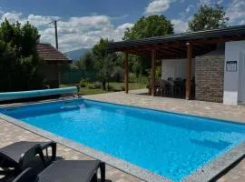 Crystal pool