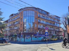 阳光金沙一室公寓酒店，位于布尔加斯机场 - BOJ附近的酒店