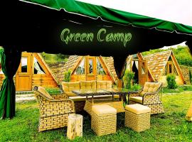 Green Camp eco-rural and civil society tourism center，位于Pokr Ayrum的酒店