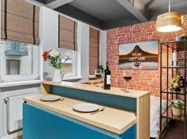 Old Town Smârdan Studios - Central Lively Area