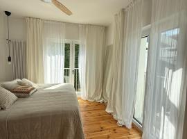 powiew - adults only b&b pensjonat noclegi Świnoujście - Unterkunft Swinemünde - guesthouse tennis garden breakfast at baltic sea，位于斯维诺乌伊希切的豪华型酒店