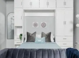 Dana's Perch - Modern Studio Apartment 1