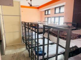 SGH Mysore dorm bus rail station，位于迈索尔的酒店