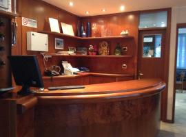 Albergo Ristorante Italia，位于帕卢扎的酒店