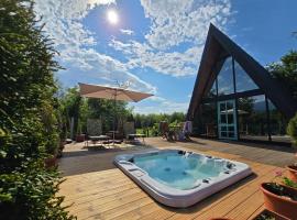 Api Aframe，位于阿夫里格的酒店