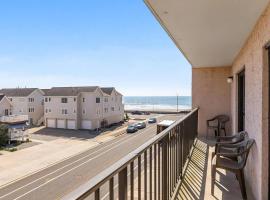 Ocean Front 3 Bedroom，位于北怀尔德伍德的酒店
