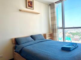 City Center room with free gym,150m to BTS，位于曼谷的酒店