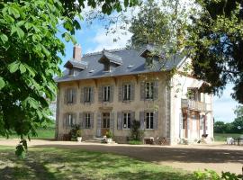 Savigny，位于Saint-Saulge的酒店