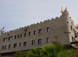 罗萨莱斯乡村餐厅酒店