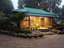 Tuskers Den Forest Resort，位于拉塔古里的酒店