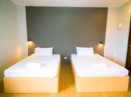 The Grounds Hotel，位于Sampong的酒店