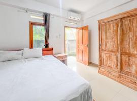 Soka Asri Guest House near Bali Zoo RedPartner，位于Darmasaba的酒店